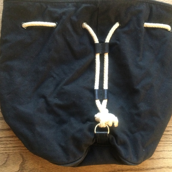 Vintage Chanel Beach Bag - Picture 2 of 9